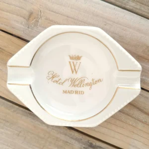Rare petit cendrier - collection hôtel Wellington - Madrid